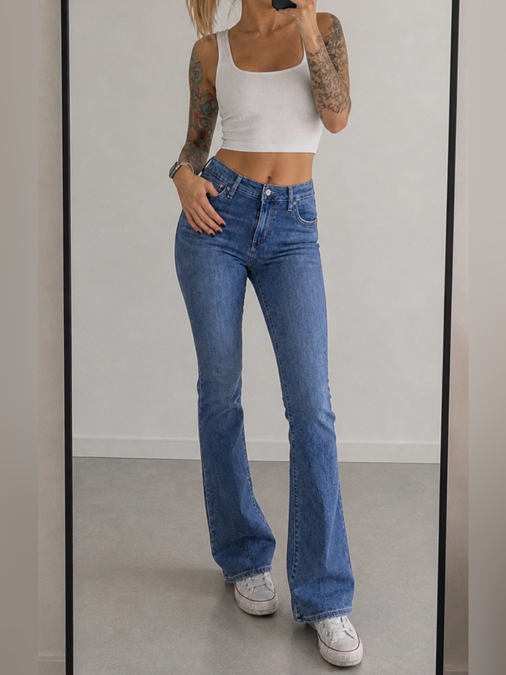 Levi’s 725 High Rise Bootcut Jeans Light Wash Size 25